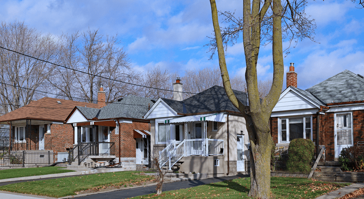 You are currently viewing 4 Reasons Your House Is High on Every Buyer’s Wish List This Season